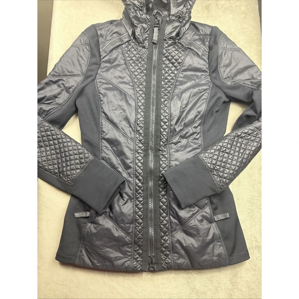 Athleta Rock Ridge Puffer Jacket Women XS PRIMALOFT Quilted Thumb Hole Hood NICE